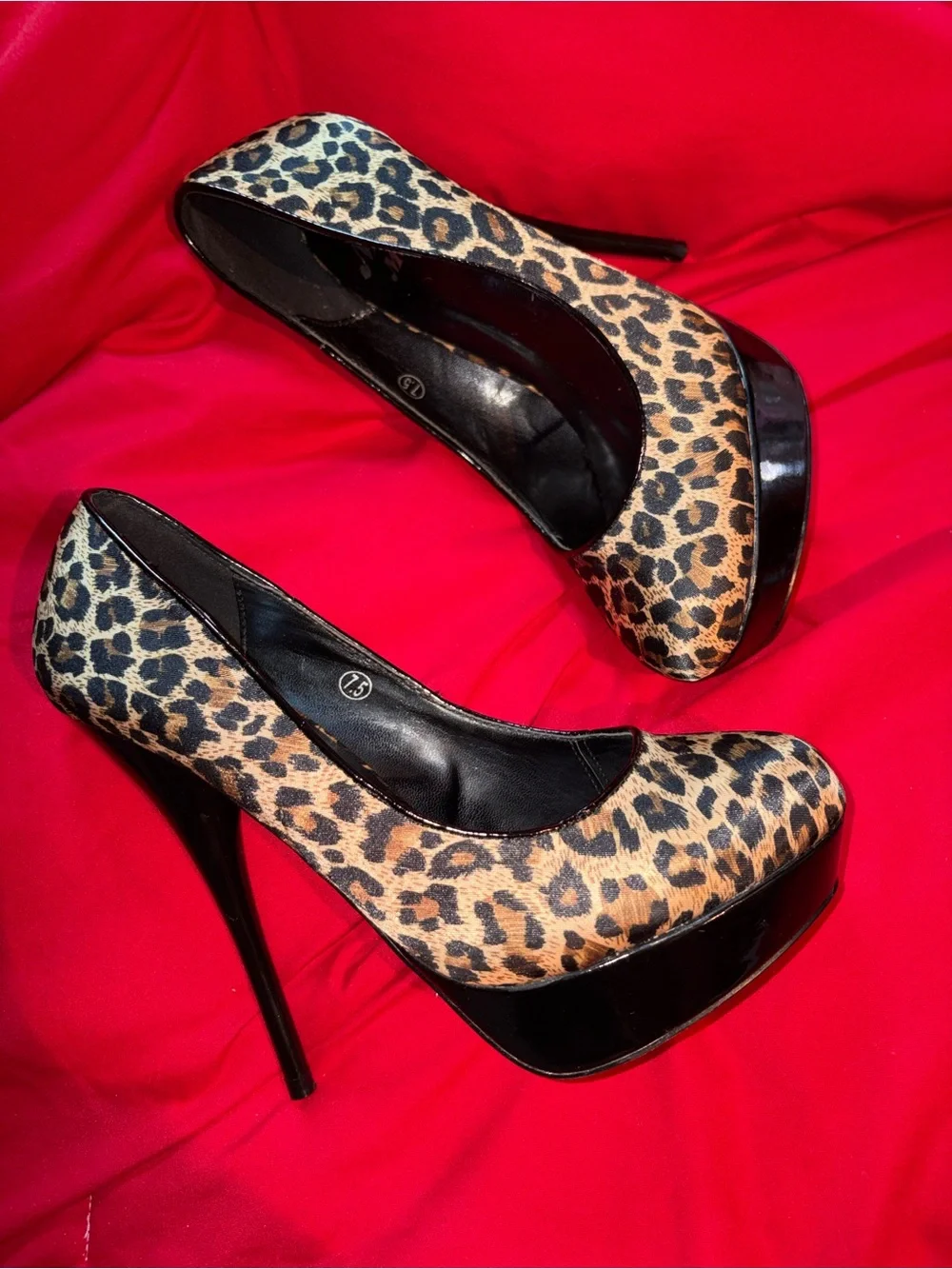 Vintage Y2K miss Me Leopard print Platform Stiletto Pumps size 7.5 NIB